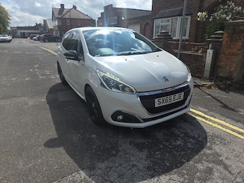 Used Peugeot 208 2016 for sale - 79614674: Photo