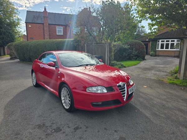 Used Alfa Romeo GT 2006 for sale - 76113917: Photo 1