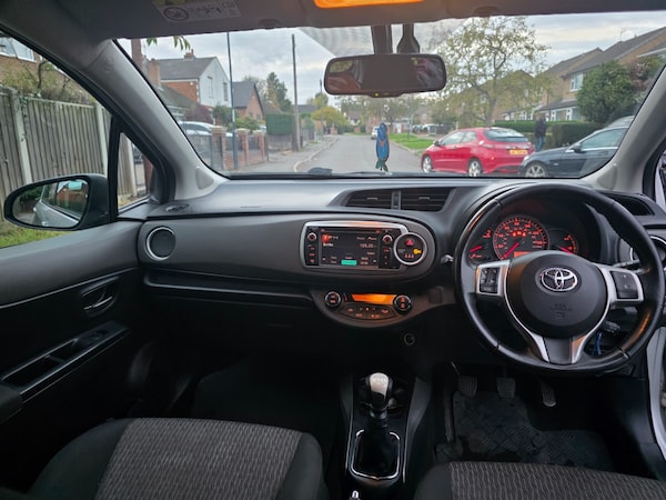 Used Toyota Yaris 2014 for sale - 76346103: Photo 10