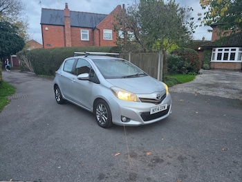 Toyota - Yaris