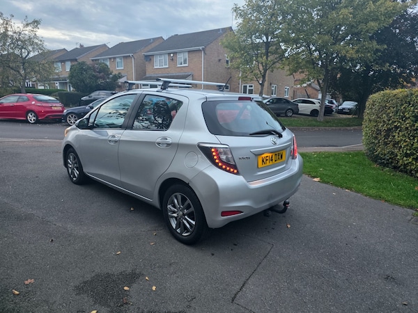 Used Toyota Yaris 2014 for sale - 76346103: Photo 4