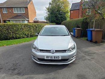 Used Volkswagen Golf 2015 for sale - 76193326: Photo