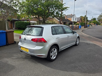 Used Volkswagen Golf 2015 for sale - 76193326: Photo