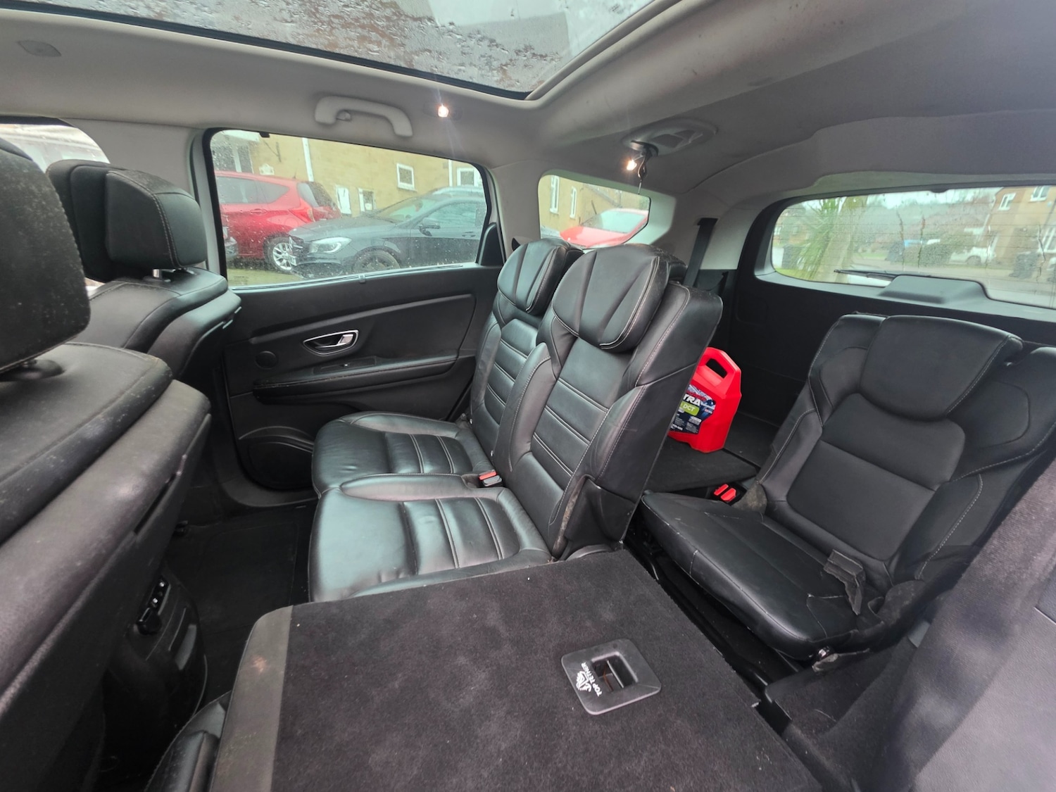 Used Renault Grand Scenic 2017 for sale - 77501231: Photo 9