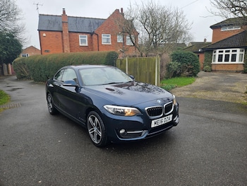 2016 (16) - 218i Sport 2dr