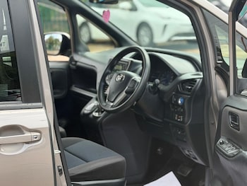 Used Toyota Noah undefined for sale - 78628193: Photo