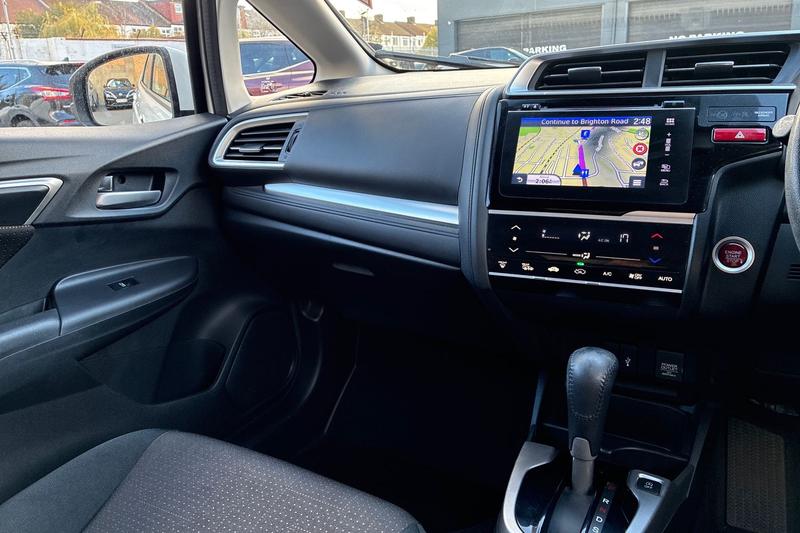 Used Honda Jazz 2017 for sale - 76594573: Photo 14