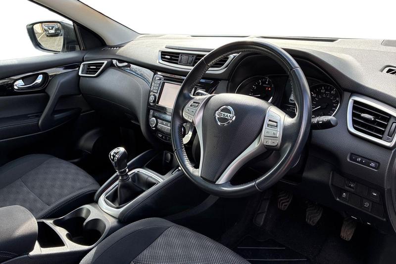 Used Nissan Qashqai 2017 for sale - 77703175: Photo 10