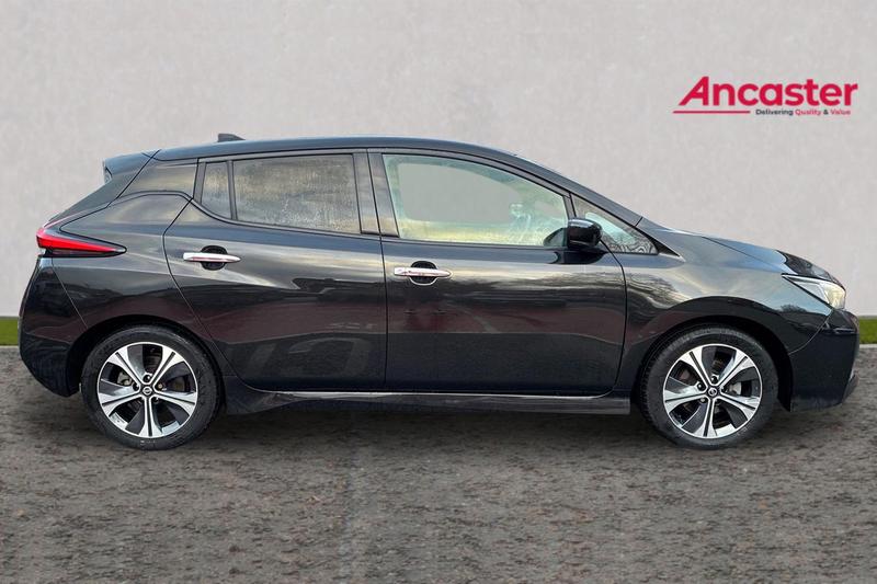 Used Nissan Leaf 2021 for sale - 77483177: Photo 2