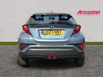 Used Toyota C-HR 2023 for sale - 78463035: Photo