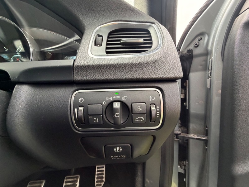 Used Volvo S60 2014 for sale - 78201368: Photo 12