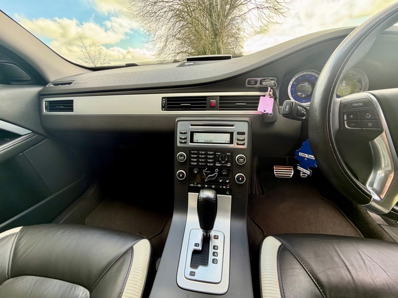 Used Volvo V70 2011 for sale - 77720749: Photo 14