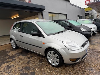 Used Ford Fiesta 2004 for sale - 77370390: Photo