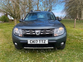 Used Dacia Duster 2017 for sale - 76218732: Photo