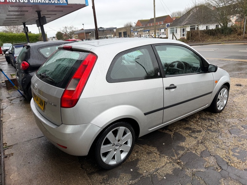 Used Ford Fiesta 2004 for sale - 77521760: Photo 5