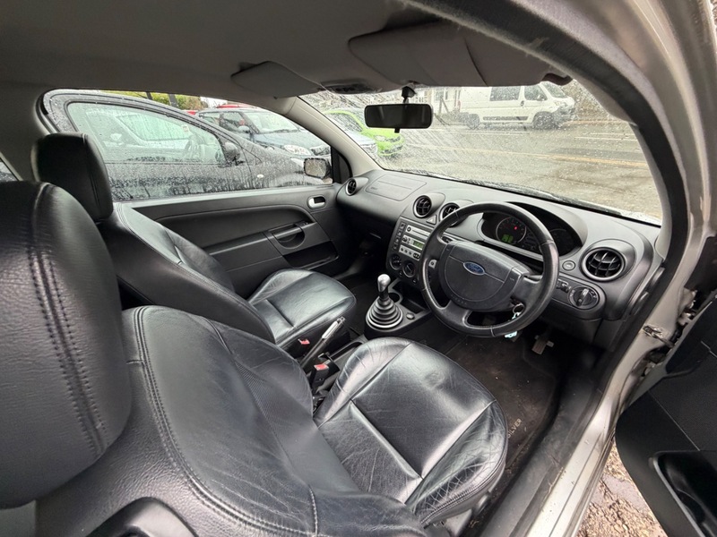 Used Ford Fiesta 2004 for sale - 77521760: Photo 8