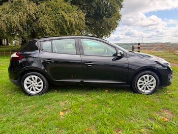 Used Renault Megane 2016 for sale - 79696186: Photo