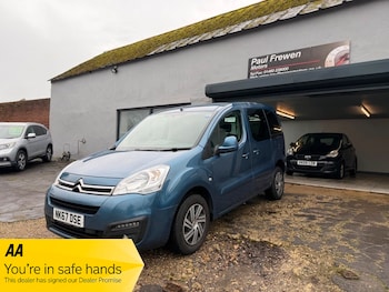 2017 - 1.6 BlueHDi 100 Feel 5dr