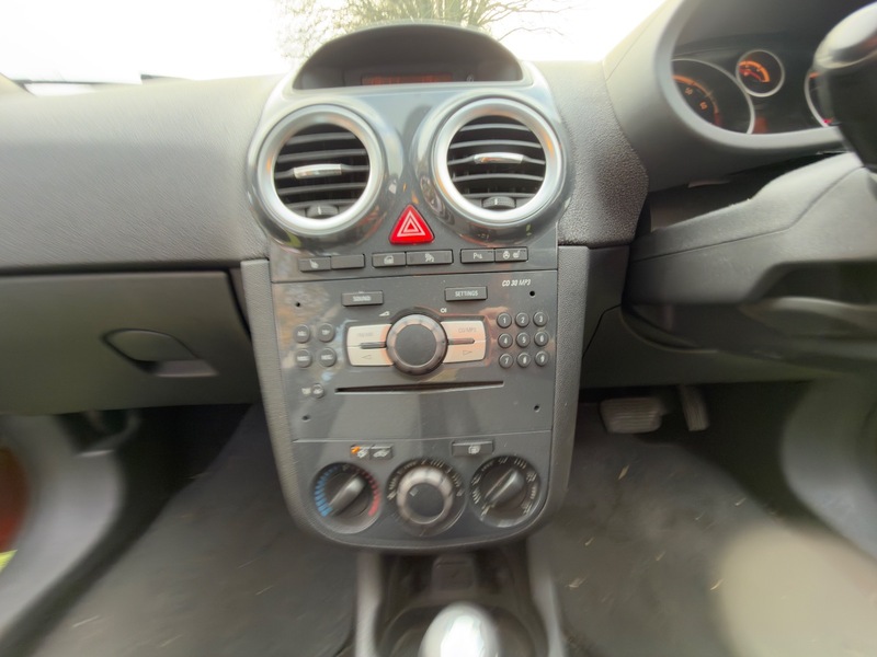 Used Vauxhall Corsa 2011 for sale - 76547427: Photo 12