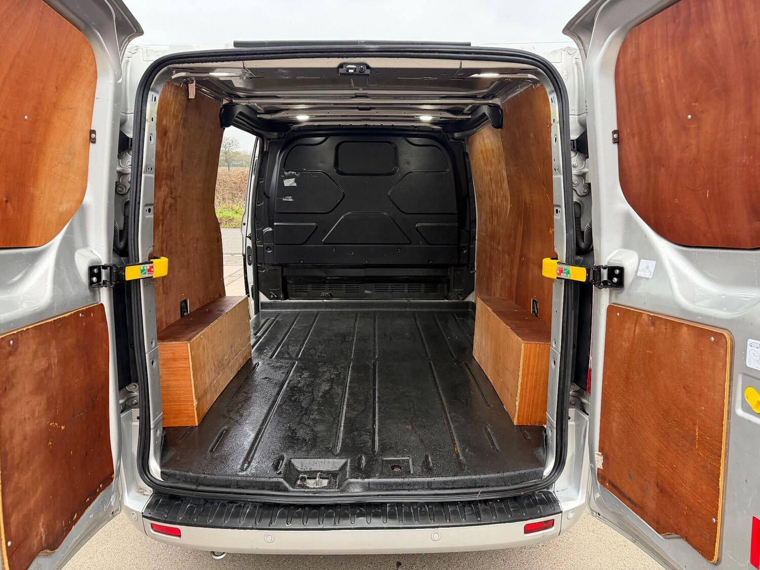 Used Ford Transit Custom 2019 for sale - 77015620: Photo 37