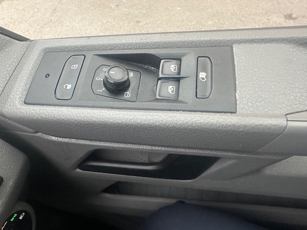 Used Volkswagen Transporter 2020 for sale - 76315240: Photo 35