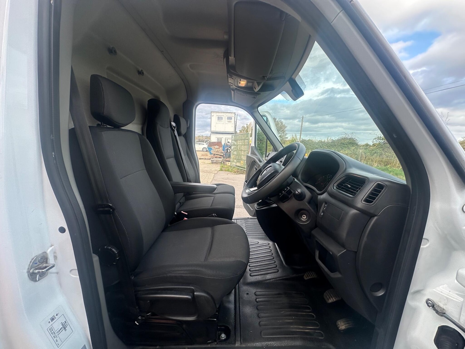 Used Renault Master 2022 for sale - 76647436: Photo 25