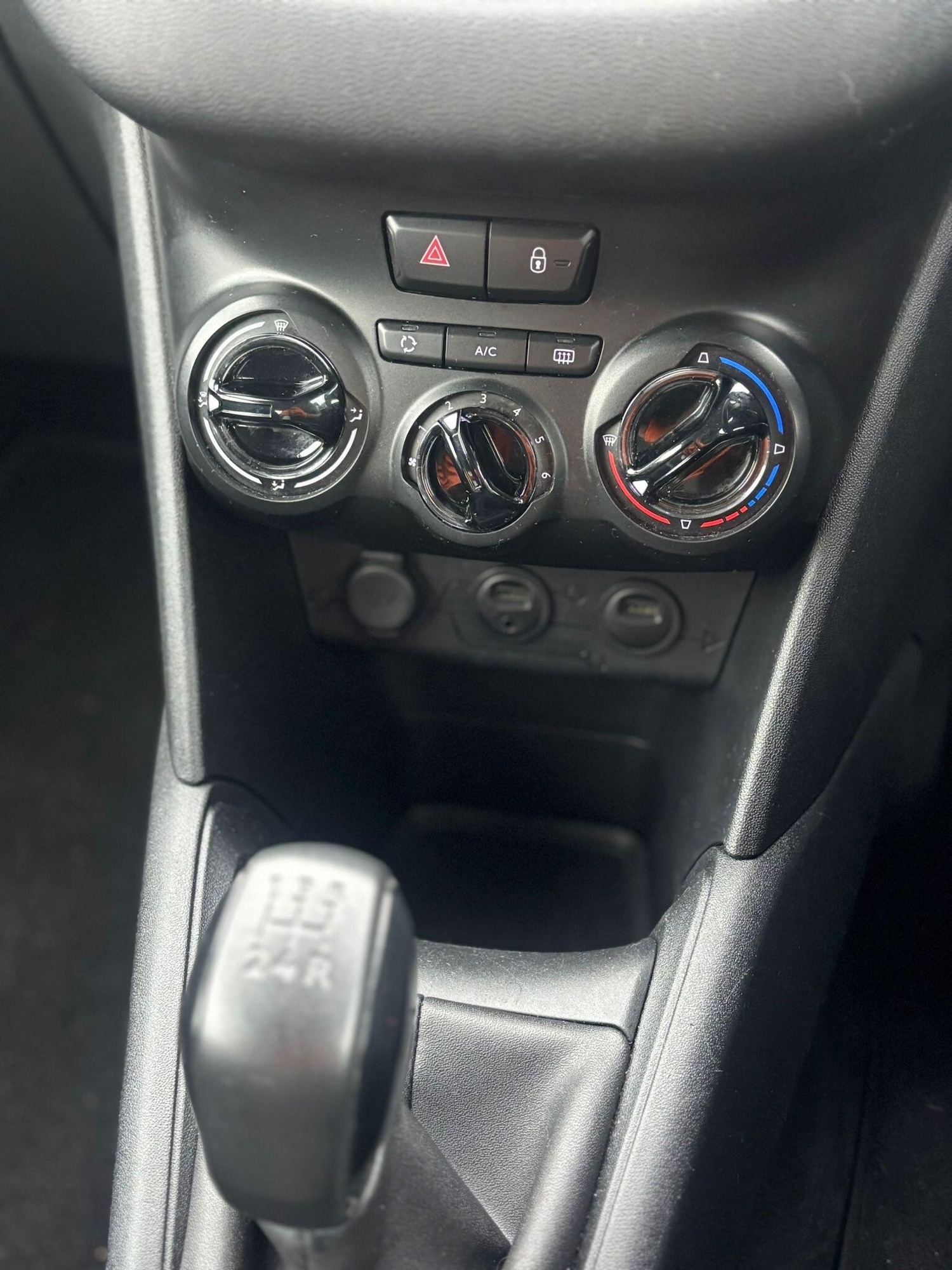 Used Peugeot 208 2012 for sale - 78034702: Photo 19