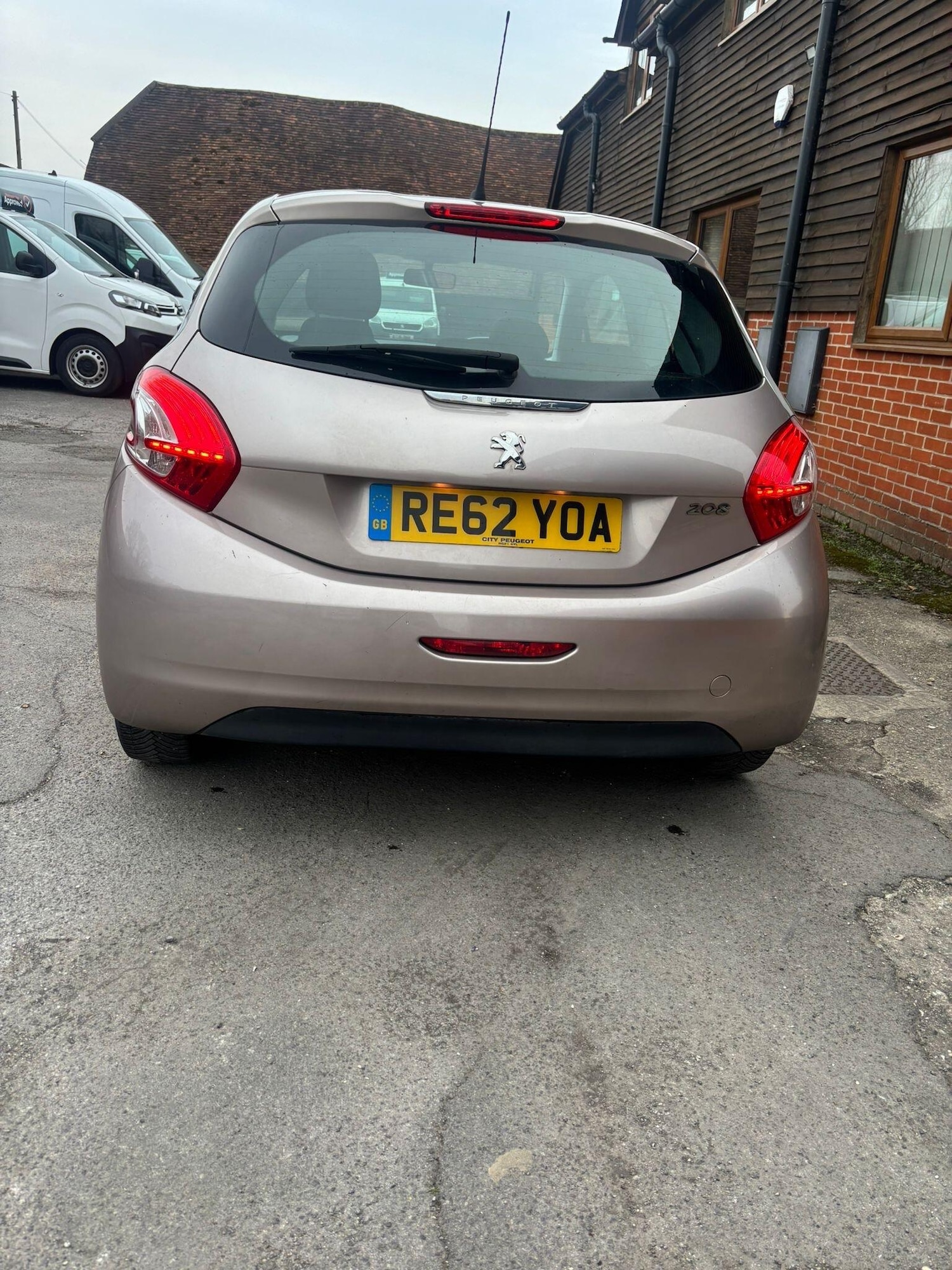 Used Peugeot 208 2012 for sale - 78034702: Photo 4