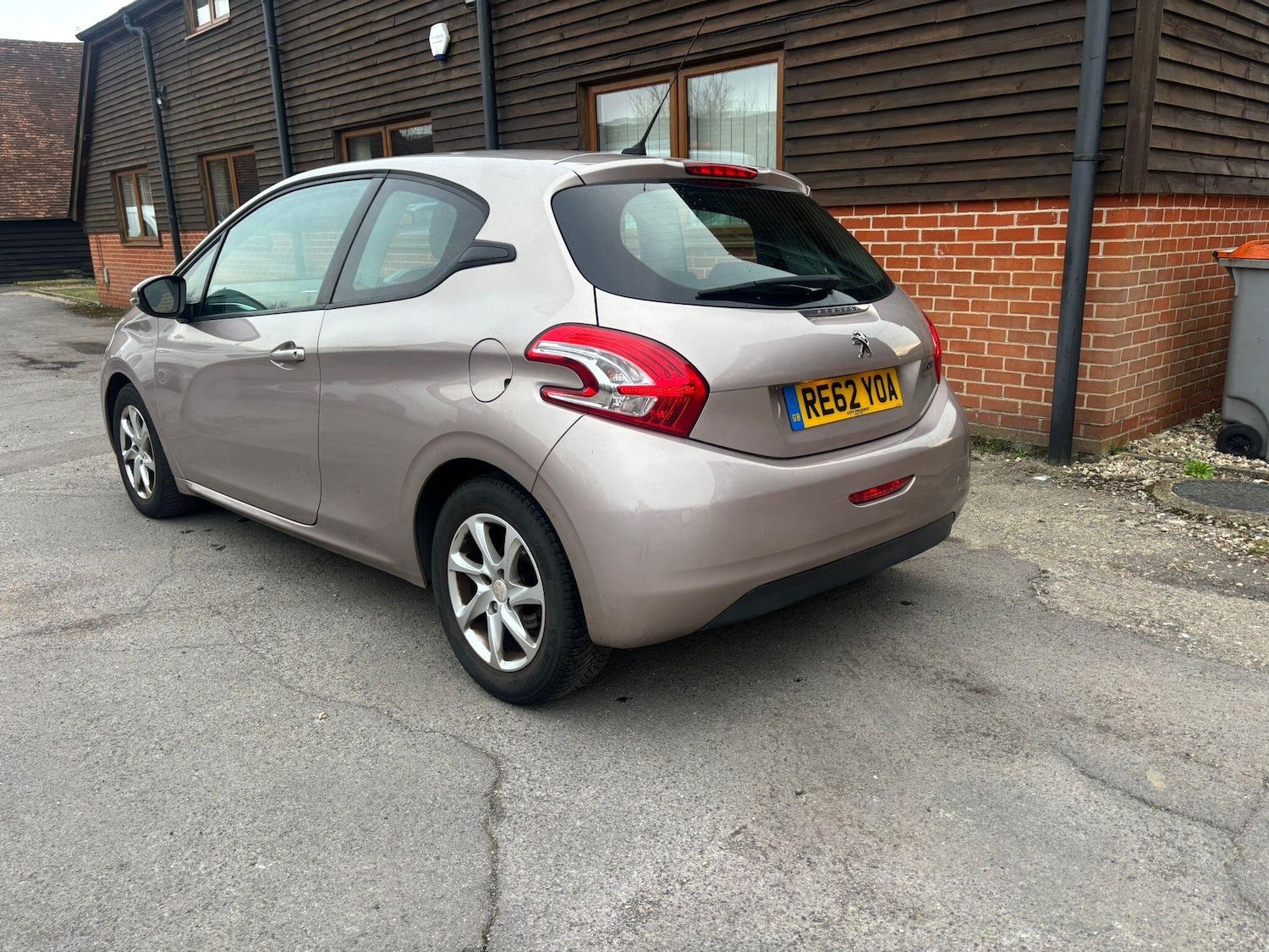 Used Peugeot 208 2012 for sale - 78034702: Photo 5