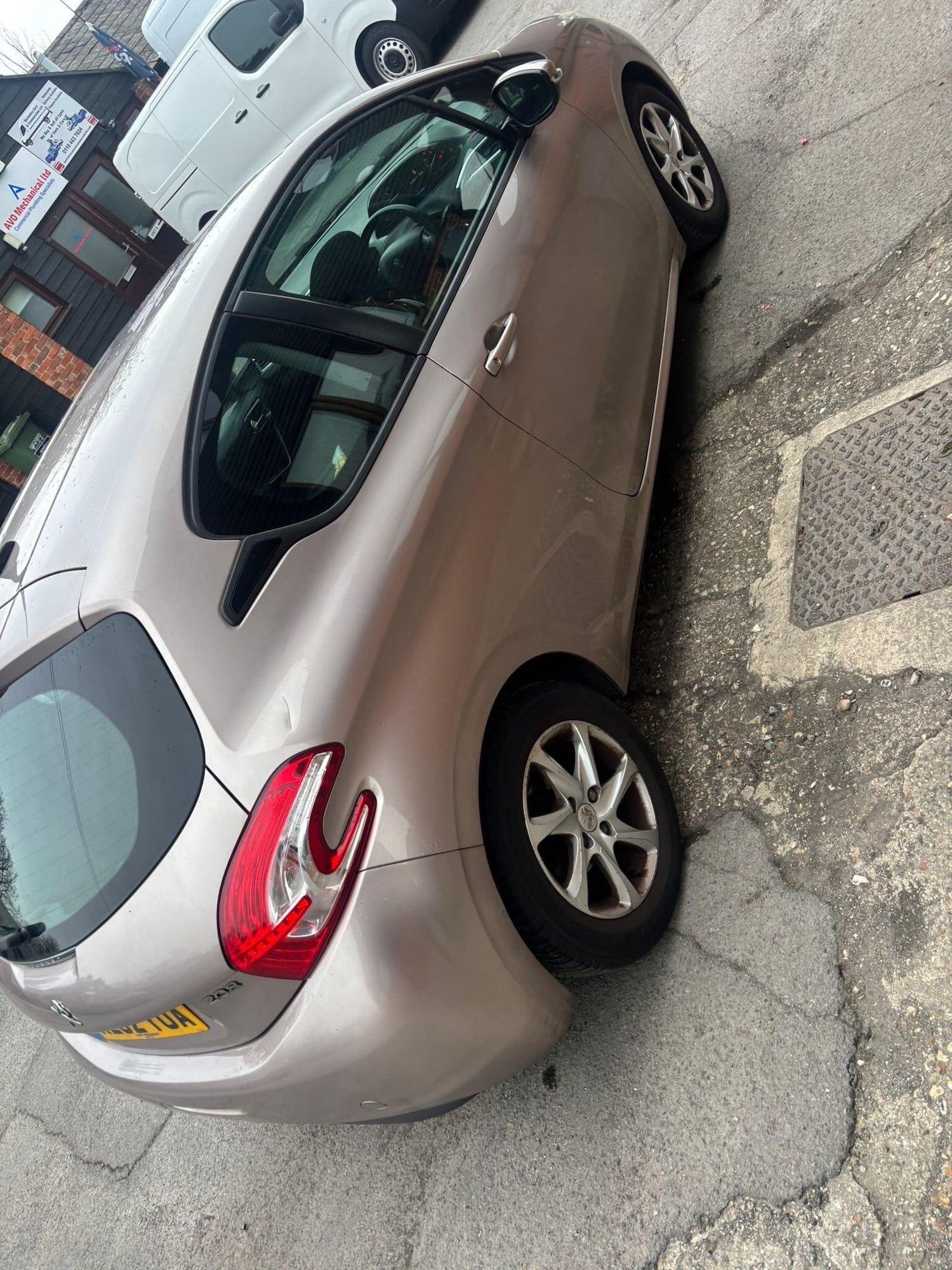 Used Peugeot 208 2012 for sale - 78034702: Photo 9