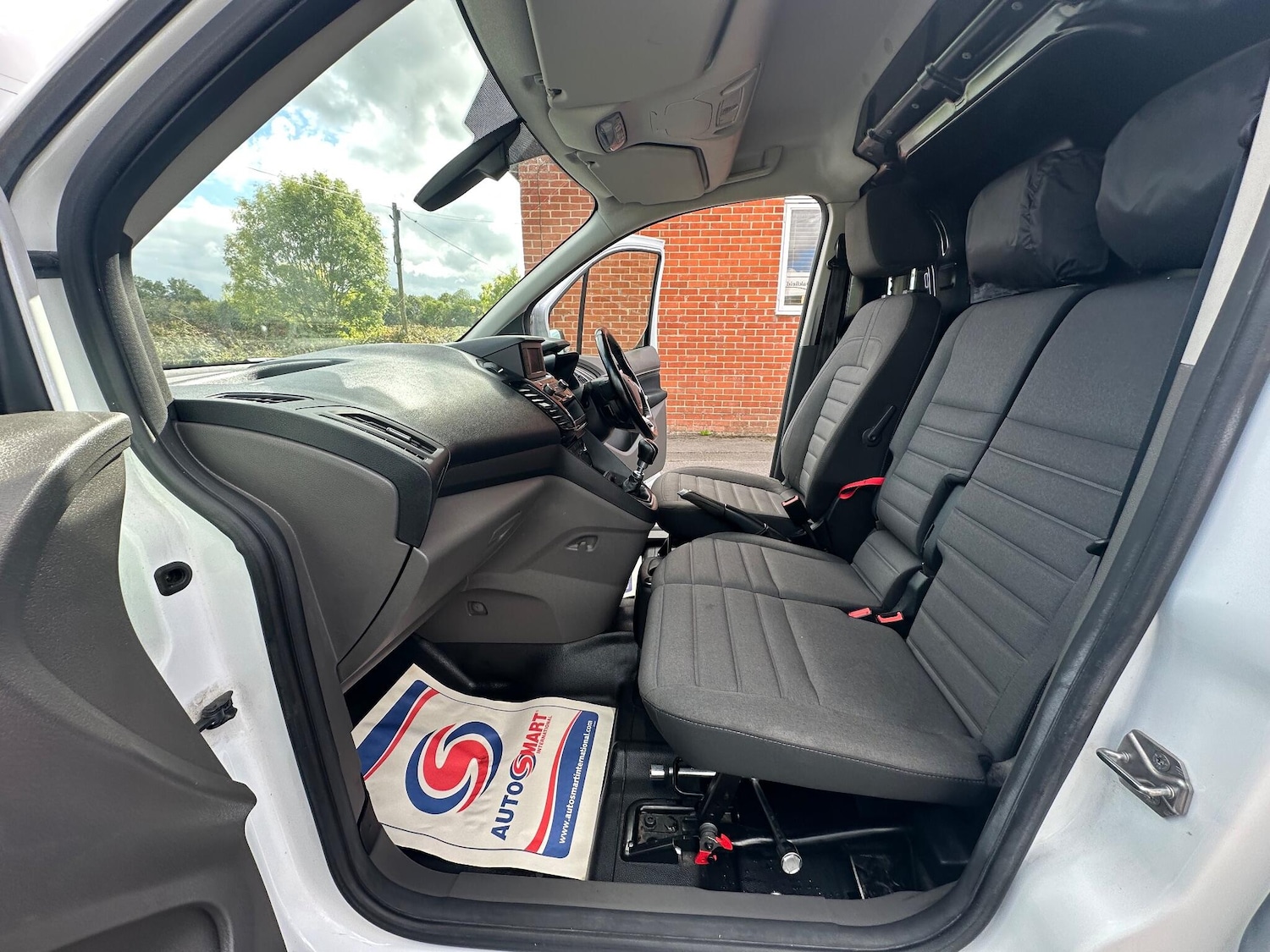 Used Ford Transit Connect 2019 for sale - 76702095: Photo 40