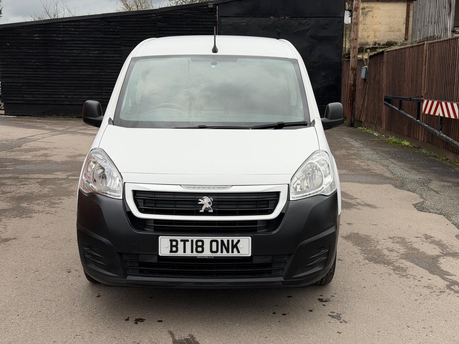 Used Peugeot Partner 2018 for sale - 77376646: Photo 18