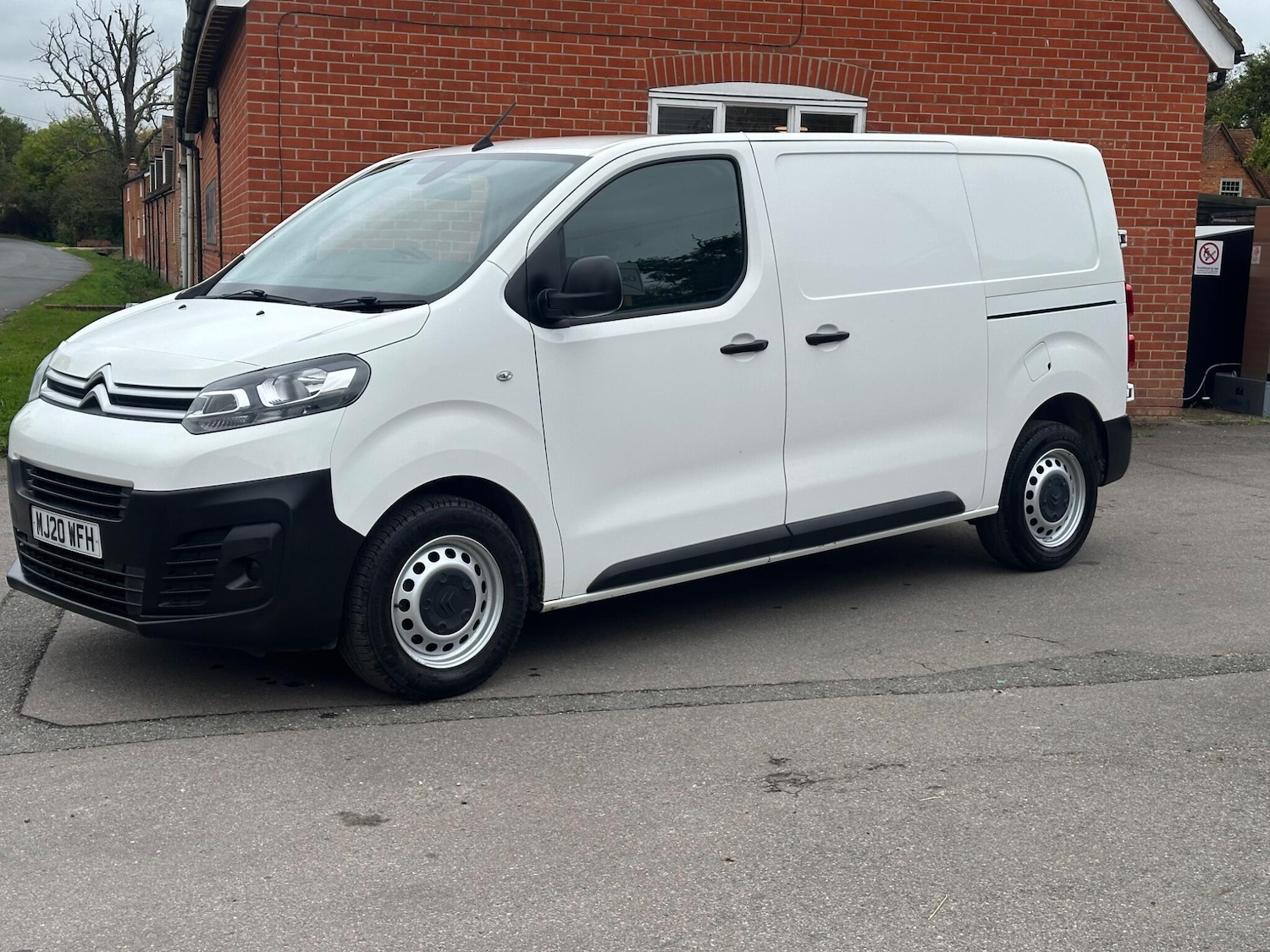 Used Citroen Dispatch 2020 for sale - 76647428: Photo 3