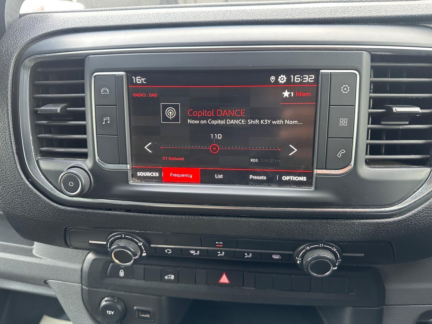 Used Citroen Dispatch 2020 for sale - 76647428: Photo 43