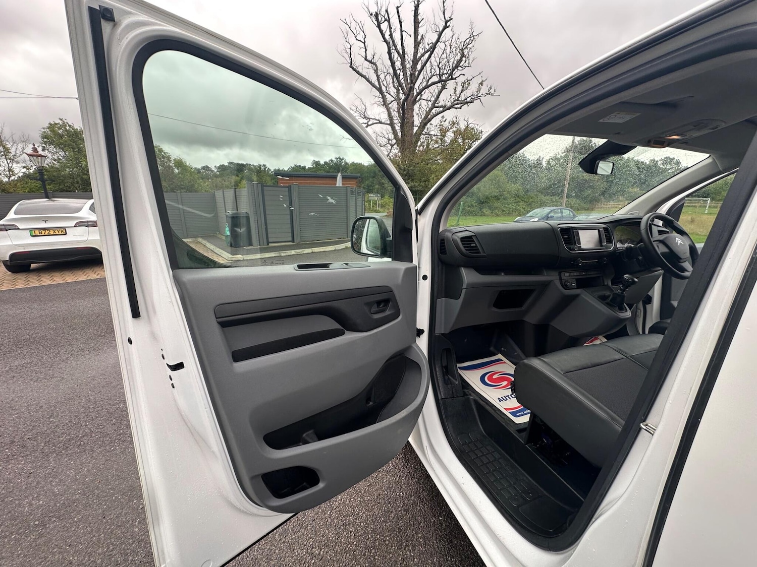 Used Citroen Dispatch 2020 for sale - 76647428: Photo 49