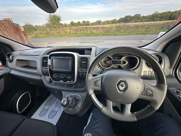 Used Renault Trafic 2018 for sale - 76123007: Photo 32