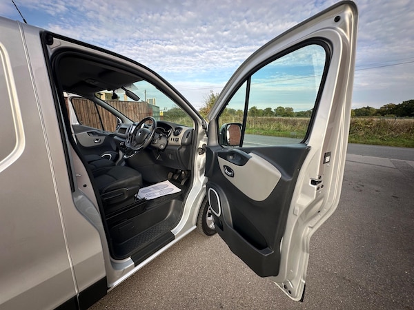 Used Renault Trafic 2018 for sale - 76123007: Photo 46
