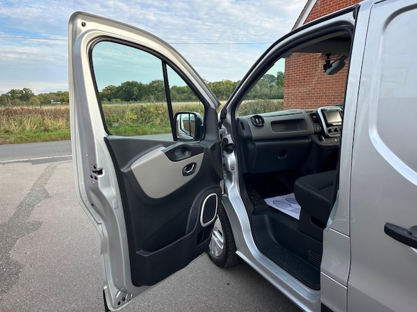 Used Renault Trafic 2018 for sale - 76123007: Photo 48