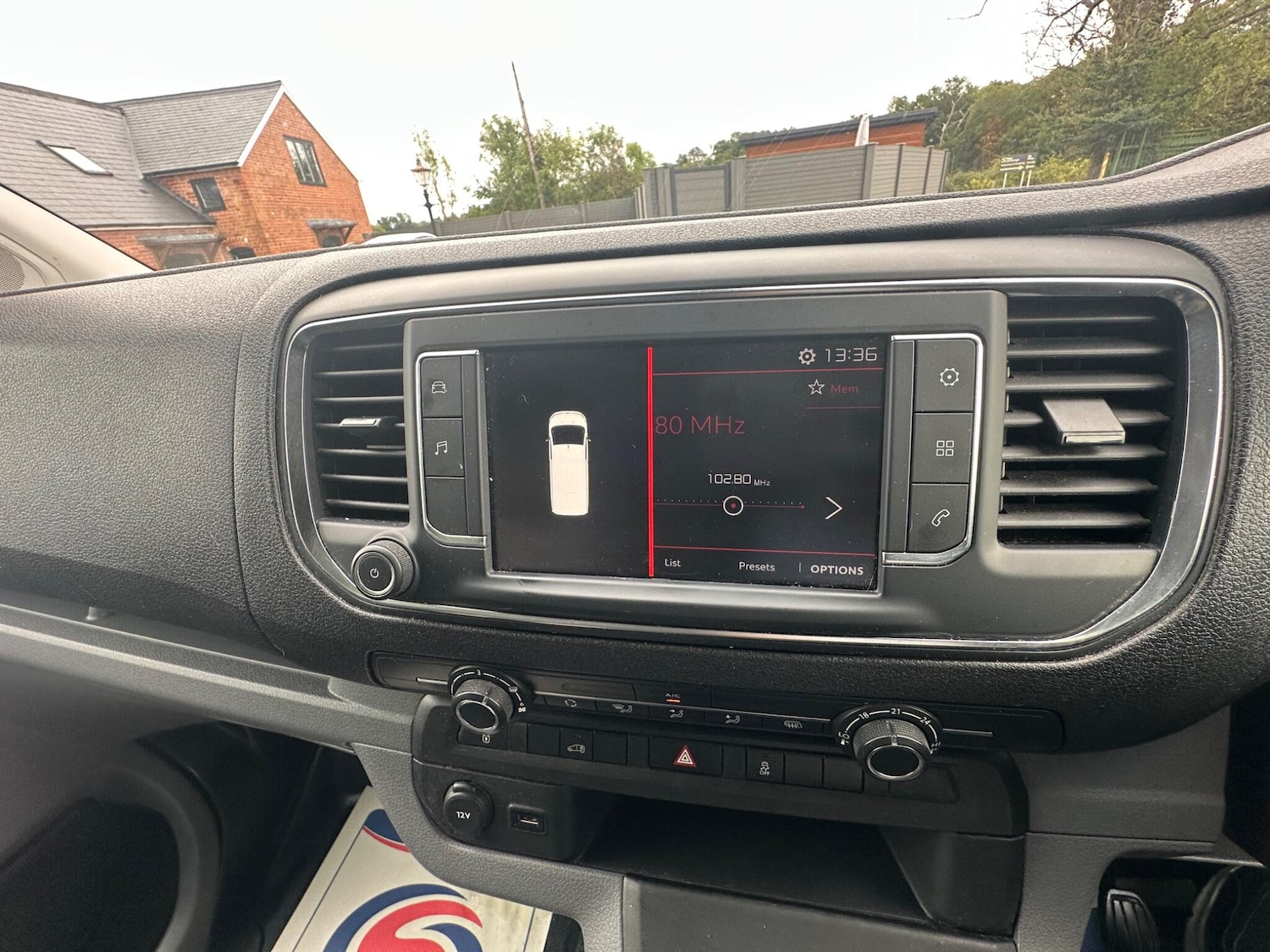 Used Citroen Dispatch 2018 for sale - 76647430: Photo 44