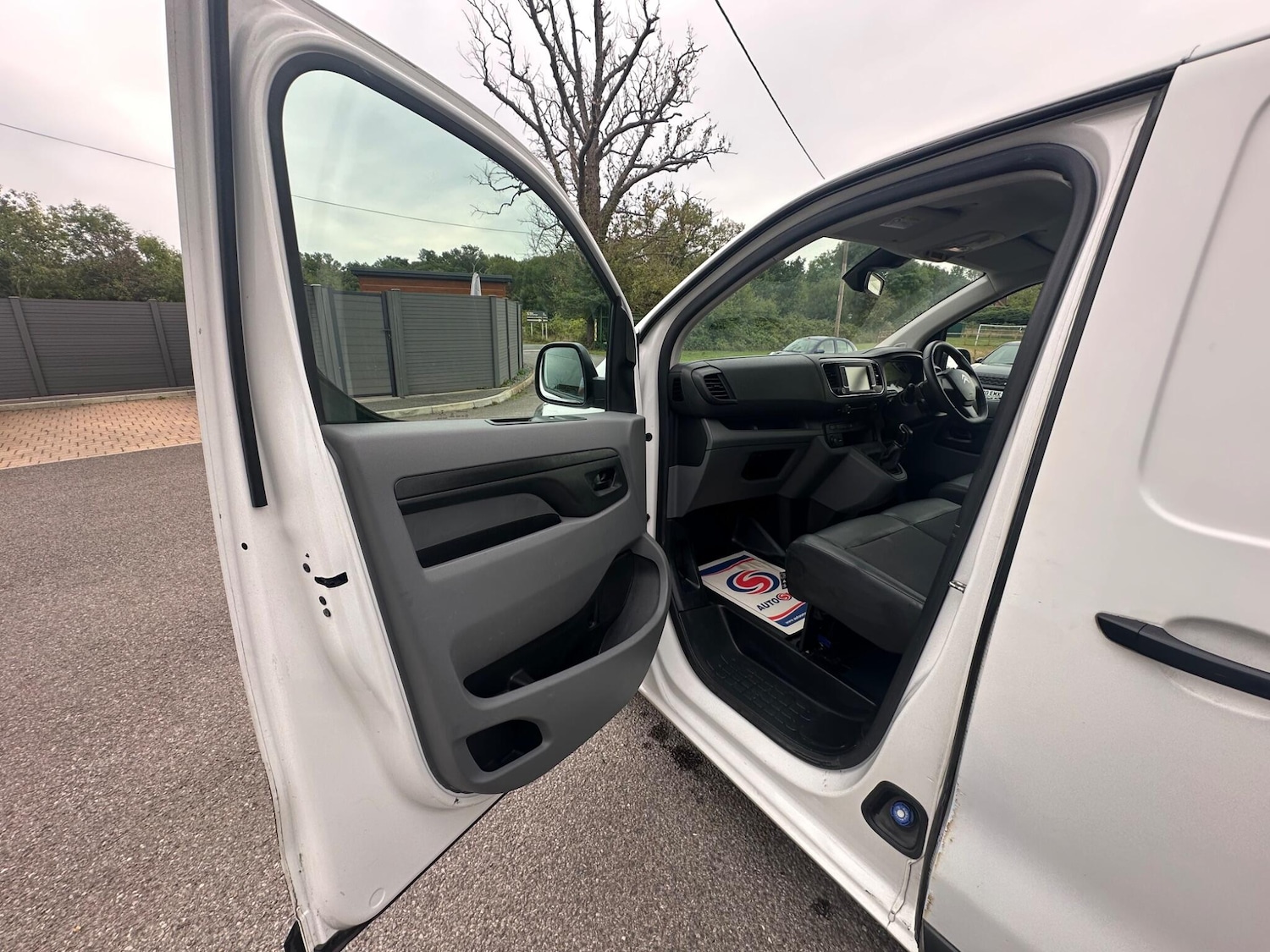 Used Citroen Dispatch 2018 for sale - 76647430: Photo 48