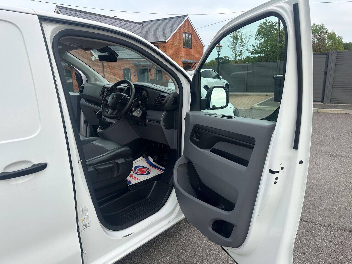 Used Citroen Dispatch 2018 for sale - 76647430: Photo 49