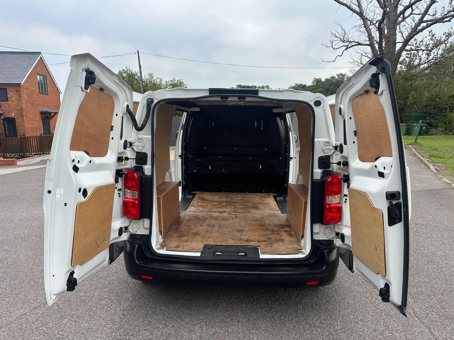 Used Citroen Dispatch 2018 for sale - 76647430: Photo 60