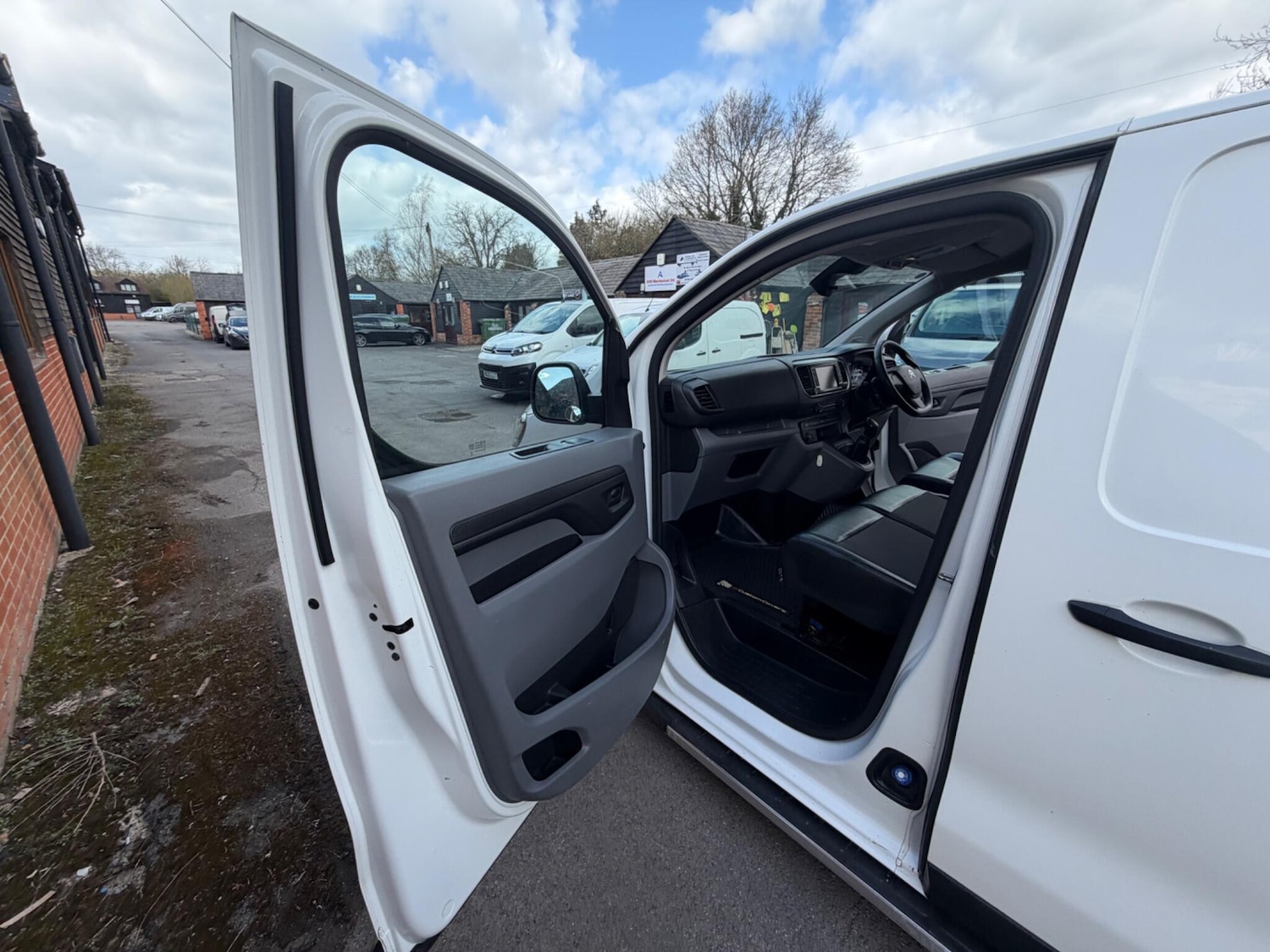 Used Citroen Dispatch for sale - 78073240: Photo 39