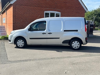 Used Renault Kangoo Maxi 2019 for sale - 75991432: Photo