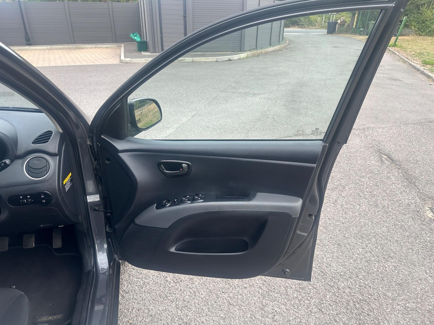 Vehicle 29