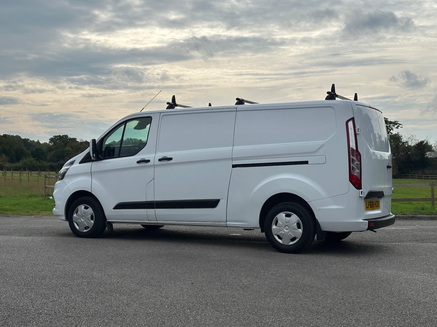 Used Ford Transit Custom 2018 for sale - 76647424: Photo 4