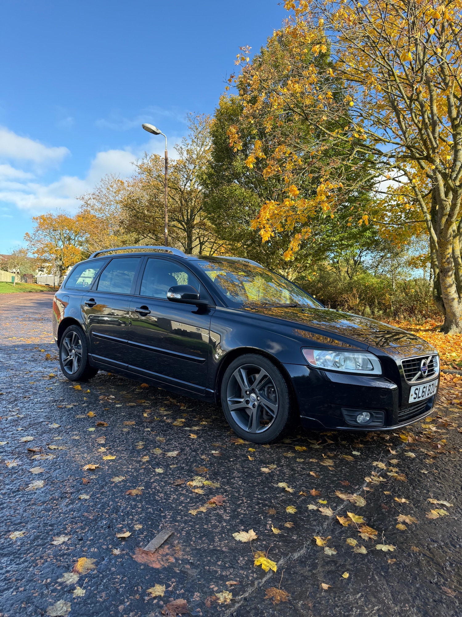 Used Volvo V50 2011 for sale - 76319808: Photo 1