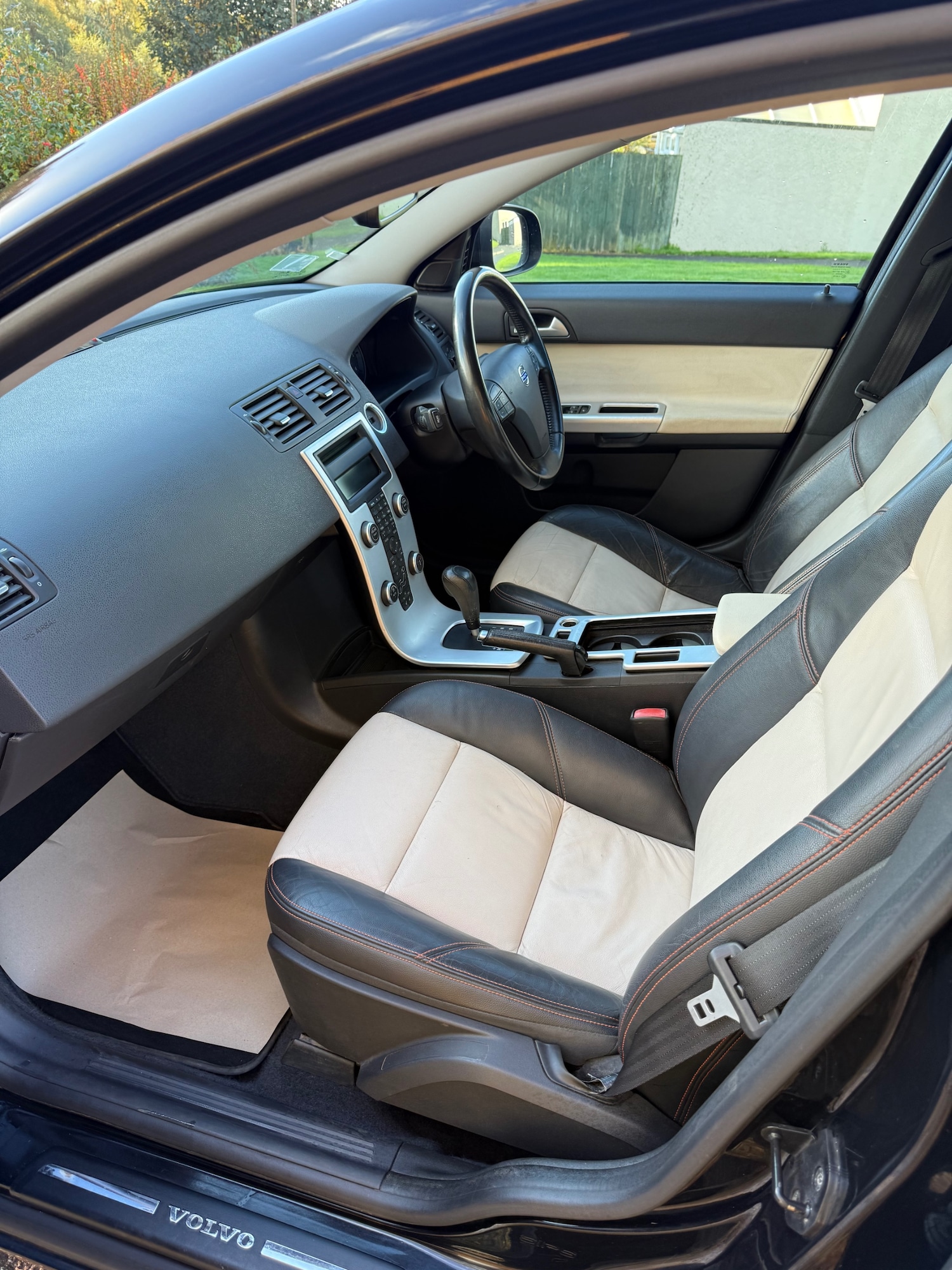 Used Volvo V50 2011 for sale - 76319808: Photo 9