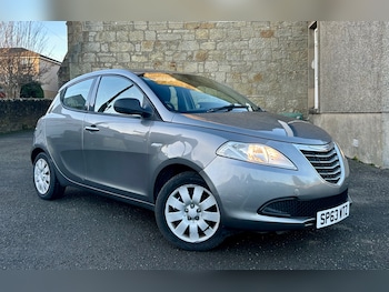 Used Chrysler Ypsilon 2014 for sale - 76696577: Photo