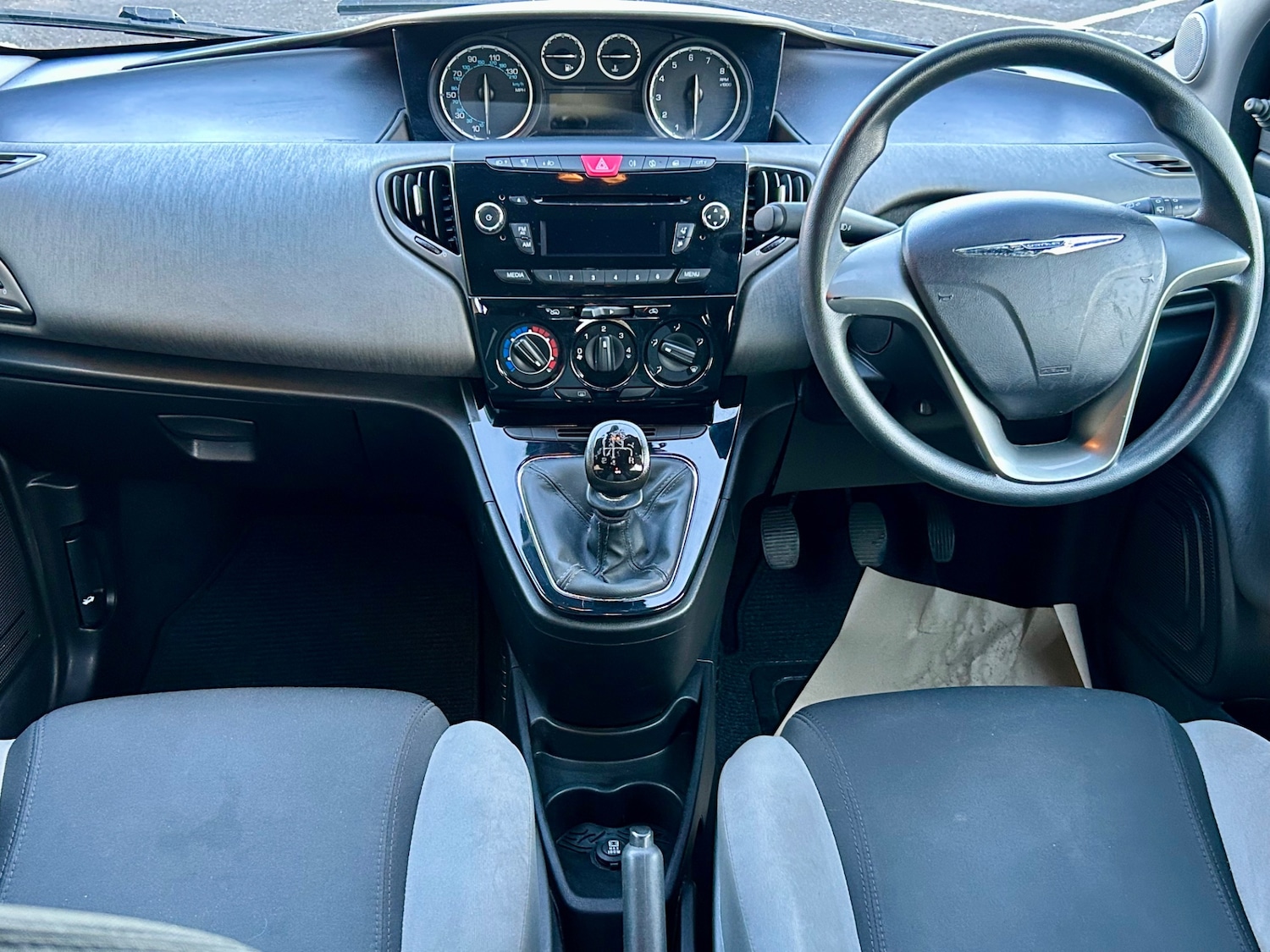 Used Chrysler Ypsilon 2014 for sale - 76696577: Photo 7